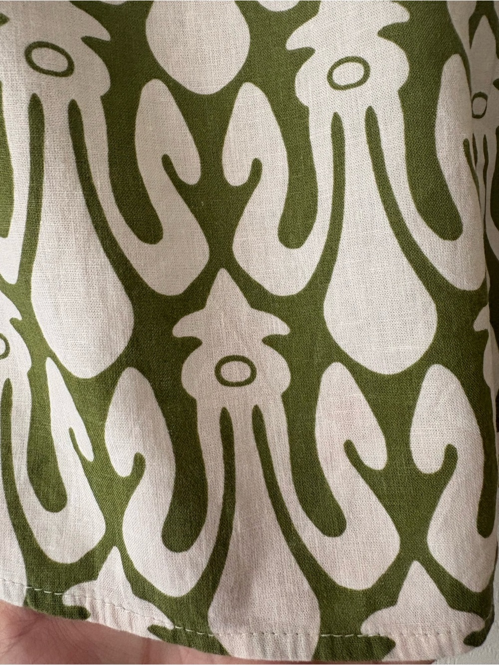 Christian Siriano Olive & Cream Patterned Flutter Sleeve Top - Picture 4 of 11